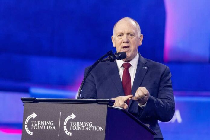 shutterstock_2568714697.jpg featured image Border czar Tom Homan