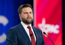 JD Vance man at speaking event.