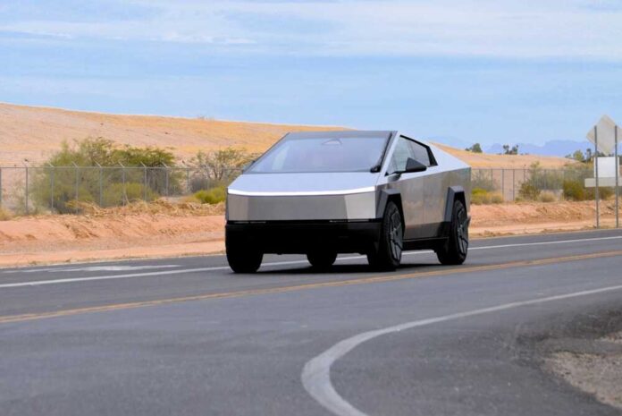 shutterstock_2552286871.jpg Tesla Cybertruck