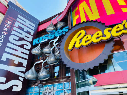 Colorful storefront featuring Hershey's and Reese's signage