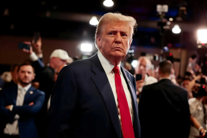 shutterstock_2549626775-1 Donald Trump